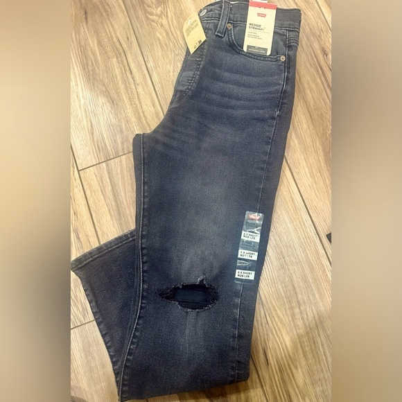 NWT Size Women’s Gray Wash 6/Short Levi’s High Rise Wedgie Straight Jeans - Picture 6 of 9